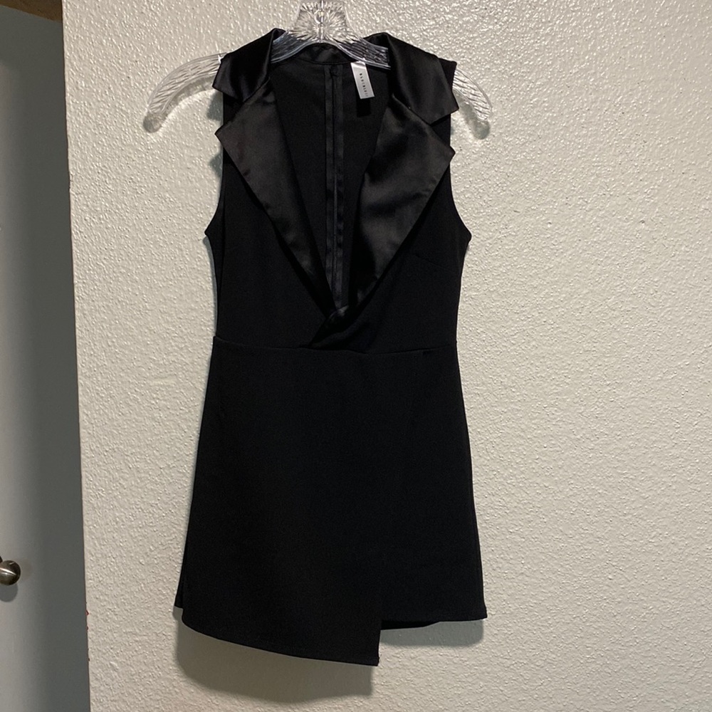 Low V Neck Skort Romper with Tuxedo Collar